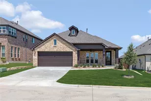 129 Silverleaf Dr, Balch Springs, TX 75181 - Photo 1