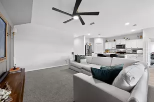 721 Whitecomb Ln, Justin, TX 76247 - Photo 5