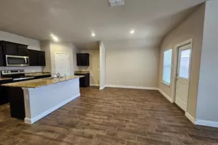 740 Breckenridge Pk Dr, Alvarado, TX 76009 - Photo 3