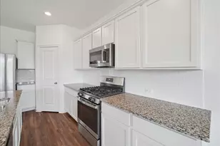 846 Sitwell Dr, Fate, TX 75087 - Photo 9