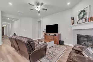 2105 Chapman Ln, Little Elm, TX 75068 - Photo 7