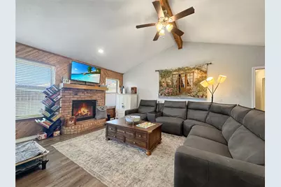 5216 Stagetrail Drive, Arlington, TX 76017 - Photo 5