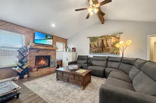 5216 Stagetrail Dr, Arlington, TX 76017 - Photo 5