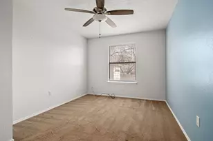 5505 Creek Valley Dr, Arlington, TX 76018 - Photo 15