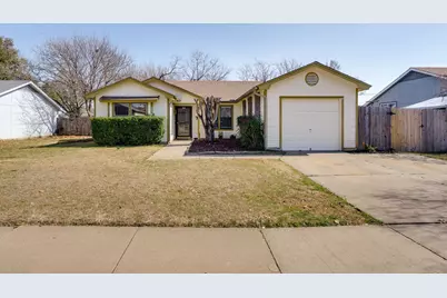 5505 Creek Valley Drive, Arlington, TX 76018 - Photo 1