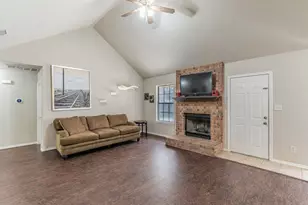 5008 Guadalupe Ct, Granbury, TX 76048 - Photo 5