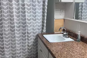 2521 Broadview St, Greenville, TX 75402 - Photo 9