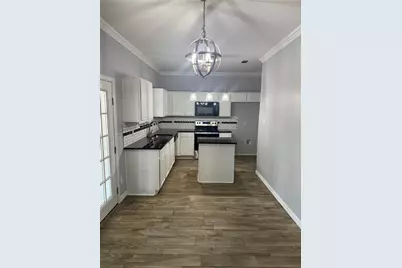 3035 Parkline Trail, Grand Prairie, TX 75052 - Photo 3