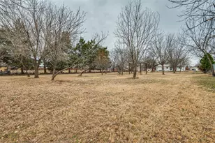 1326 Johns Ave, Lancaster, TX 75134 - Photo 25