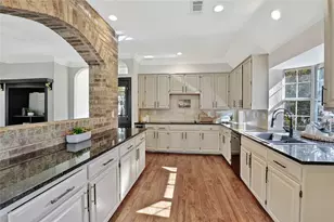 2720 Green Oak Ct, Lewisville, TX 75077 - Photo 5