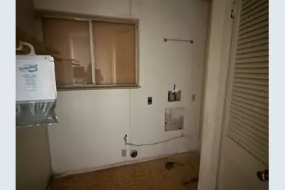 1209 W Elliott Street, Breckenridge, TX 76424 - Photo 9