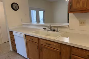 816 Pebble Beach Dr, Garland, TX 75043 - Photo 11