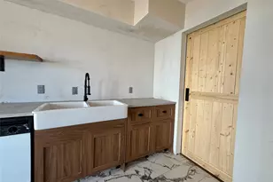 7830 Meadow Park Dr, Dallas, TX 75230 - Photo 11