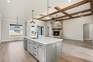 1101 Tremont Ln, Granbury, TX 76049 - Photo 13