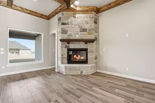 1101 Tremont Ln, Granbury, TX 76049 - Photo 9