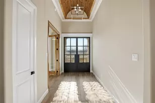 1101 Tremont Ln, Granbury, TX 76049 - Photo 5