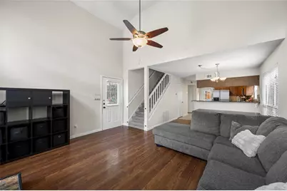 438 Moonlight Way, Irving, TX 75063 - Photo 3