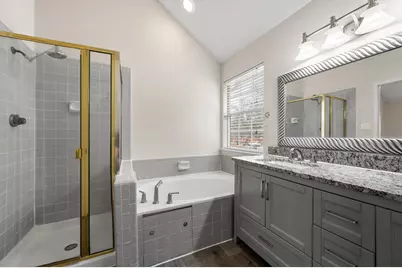 438 Moonlight Way, Irving, TX 75063 - Photo 17