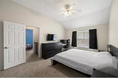 438 Moonlight Way, Irving, TX 75063 - Photo 13