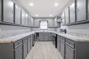 1412 Chase Ave, Cleburne, TX 76031 - Photo 5