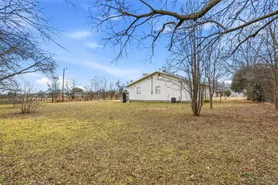 1412 Chase Avenue, Cleburne, TX 76031 - Photo 19