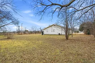 1412 Chase Ave, Cleburne, TX 76031 - Photo 19