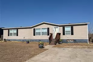 1418 Smooth Stone Dr, Cleburne, TX 76033 - Photo 1