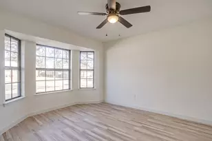 2421 Meadow Vw, Bedford, TX 76021 - Photo 5