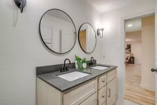 2421 Meadow Vw, Bedford, TX 76021 - Photo 27