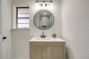 2421 Meadow Vw, Bedford, TX 76021 - Photo 23