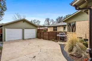 1318 Glenfield Ave, Dallas, TX 75224 - Photo 15