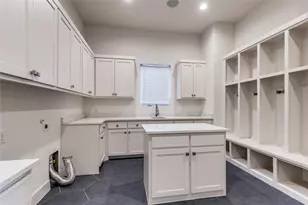 6921 Valley View Ln, Dallas, TX 75240 - Photo 19