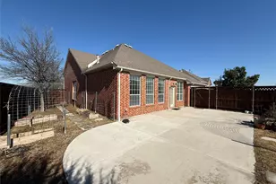 1020 Thorncliff Tr, Irving, TX 75063 - Photo 29