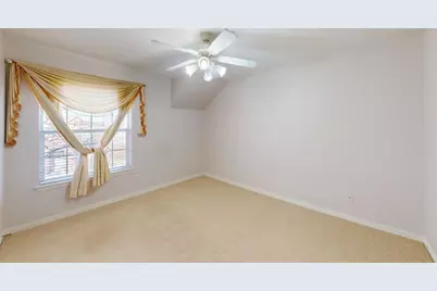 1020 Thorncliff Trail, Irving, TX 75063 - Photo 17