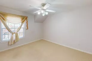 1020 Thorncliff Tr, Irving, TX 75063 - Photo 17