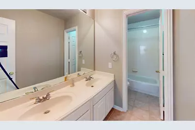 1020 Thorncliff Trail, Irving, TX 75063 - Photo 23