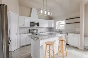 2400 San Gabriel Dr, Granbury, TX 76048 - Photo 9