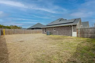 2400 San Gabriel Dr, Granbury, TX 76048 - Photo 29