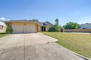 4429 Amherst Ln, Grand Prairie, TX 75052 - Photo 1