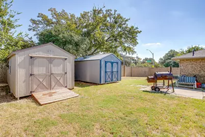 4429 Amherst Lane, Grand Prairie, TX 75052 - Photo 39