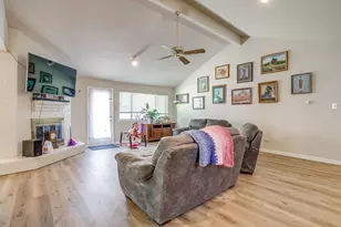 4429 Amherst Ln, Grand Prairie, TX 75052 - Photo 9