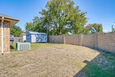 4429 Amherst Lane, Grand Prairie, TX 75052 - Photo 37