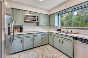 2120 Valleydale Dr, Arlington, TX 76013 - Photo 9