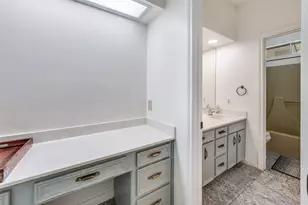 2120 Valleydale Dr, Arlington, TX 76013 - Photo 21