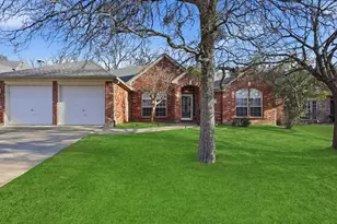 2204 Woods Edge Ct, Corinth, TX 76210 - Photo 3