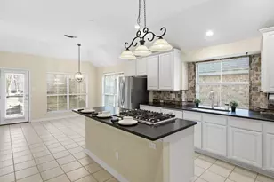 2204 Woods Edge Ct, Corinth, TX 76210 - Photo 13