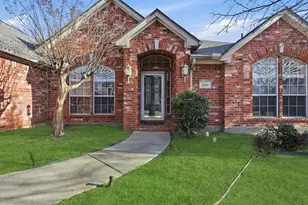 2204 Woods Edge Ct, Corinth, TX 76210 - Photo 3