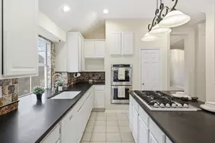 2204 Woods Edge Ct, Corinth, TX 76210 - Photo 15