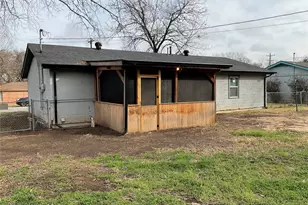 1405 W Ball St, Weatherford, TX 76086 - Photo 29