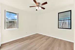 2033 Durham St, Irving, TX 75062 - Photo 9